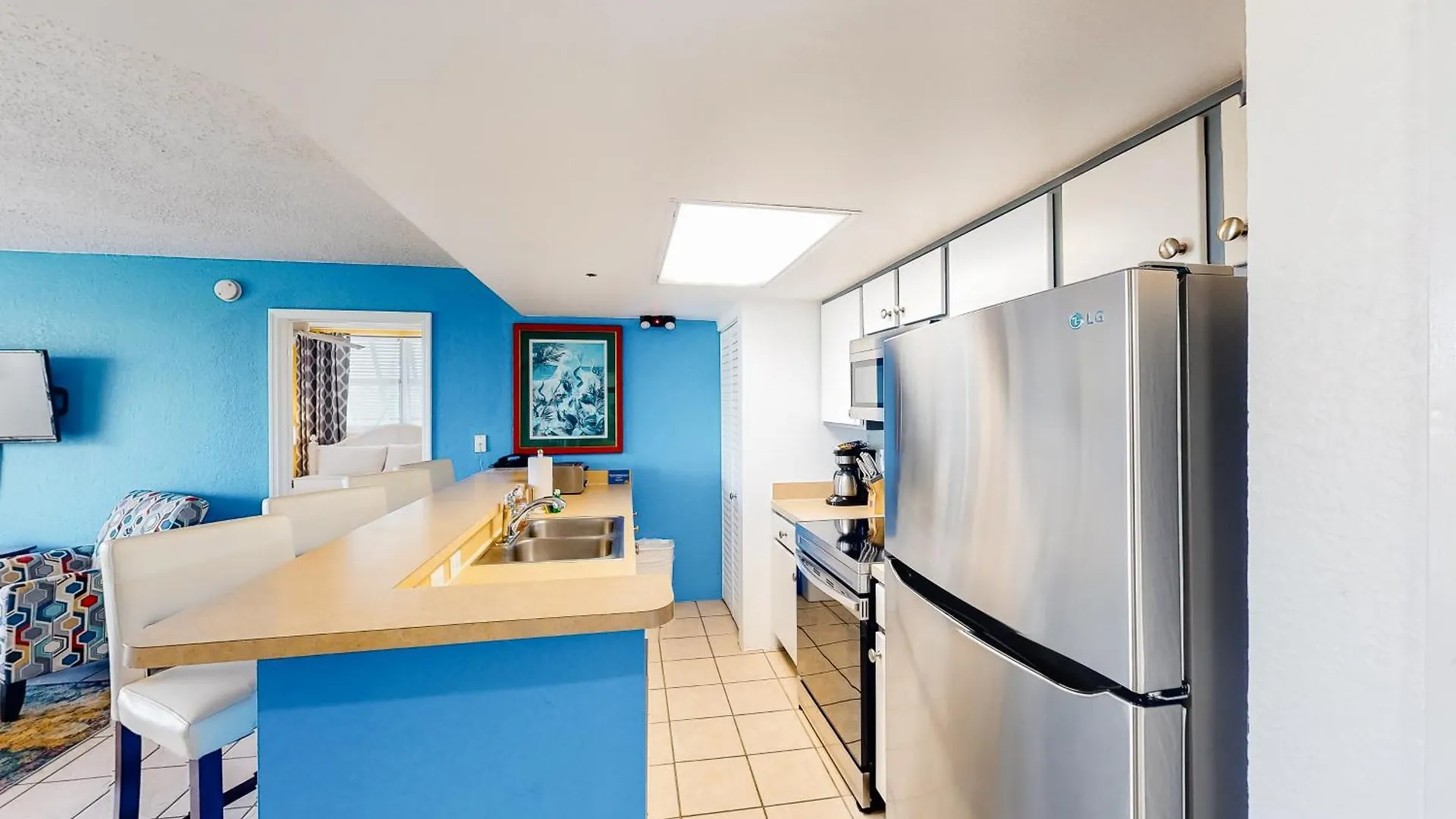 Sunrise Suites Big Kahuna Suite #202 Key West