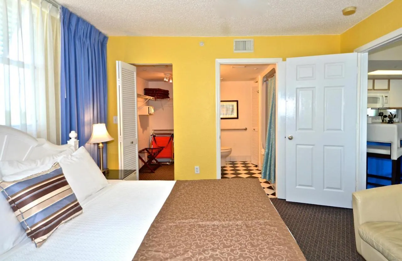 Sunrise Suites Big Kahuna Suite #202 Key West
